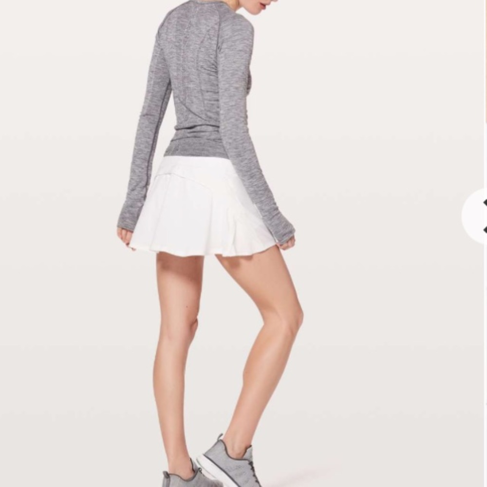 Lululemon Play off the Pleats White Skirt 10/12  M/L